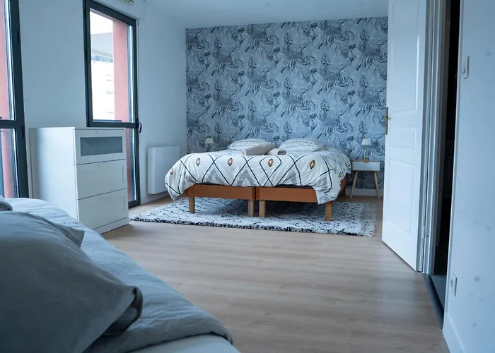 La Business Class - Standing - Tramway - Parking *